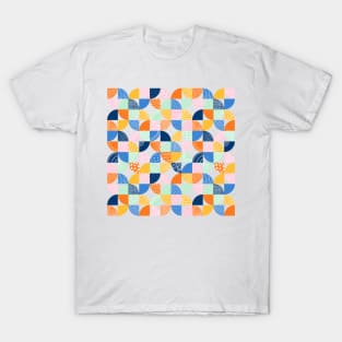 Modern quilt pattern T-Shirt